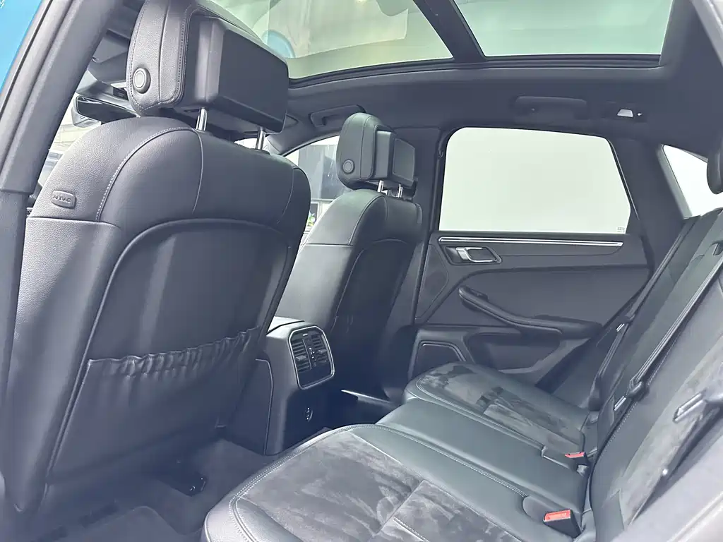 Porsche Macan 2020 — фото 14