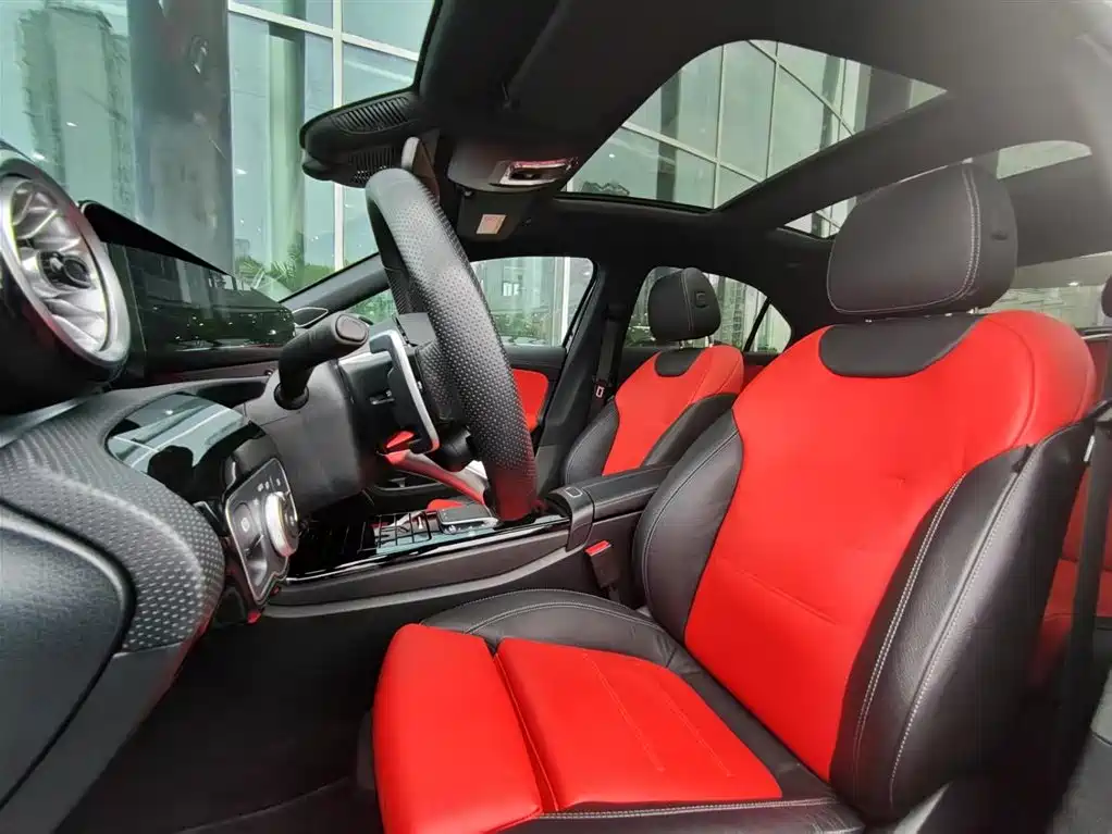 Mercedes-Benz A-Class AMG 2024 — фото 11