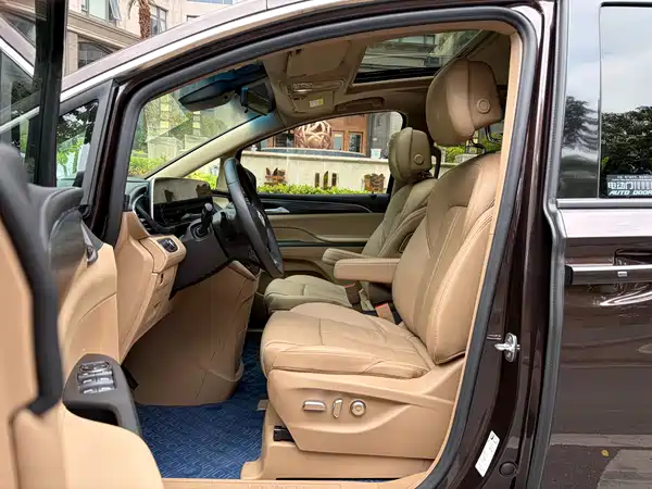 Buick GL8 2021