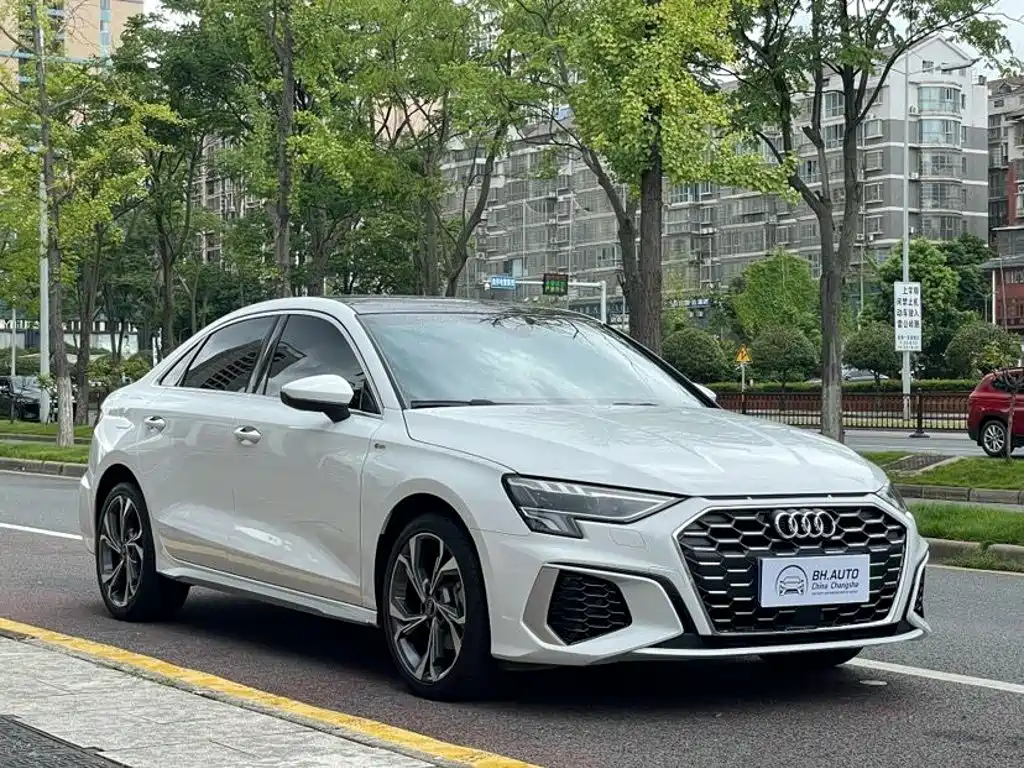 Audi A3 2023 — фото 3