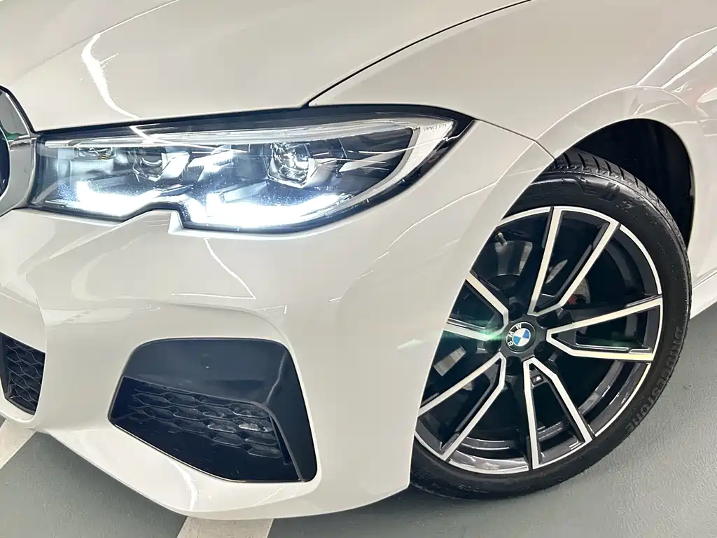 BMW 3 Series 2022 — фото 14