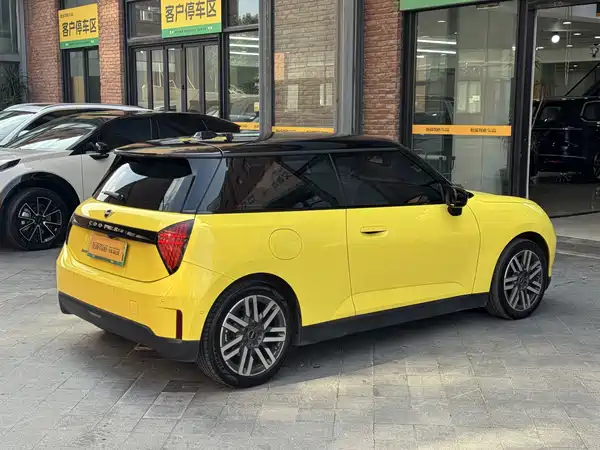 MINI Cooper 2025