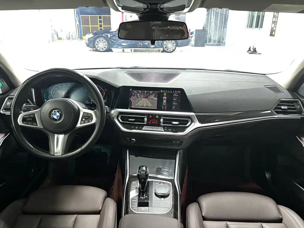 BMW 3 Series 2021 — фото 10