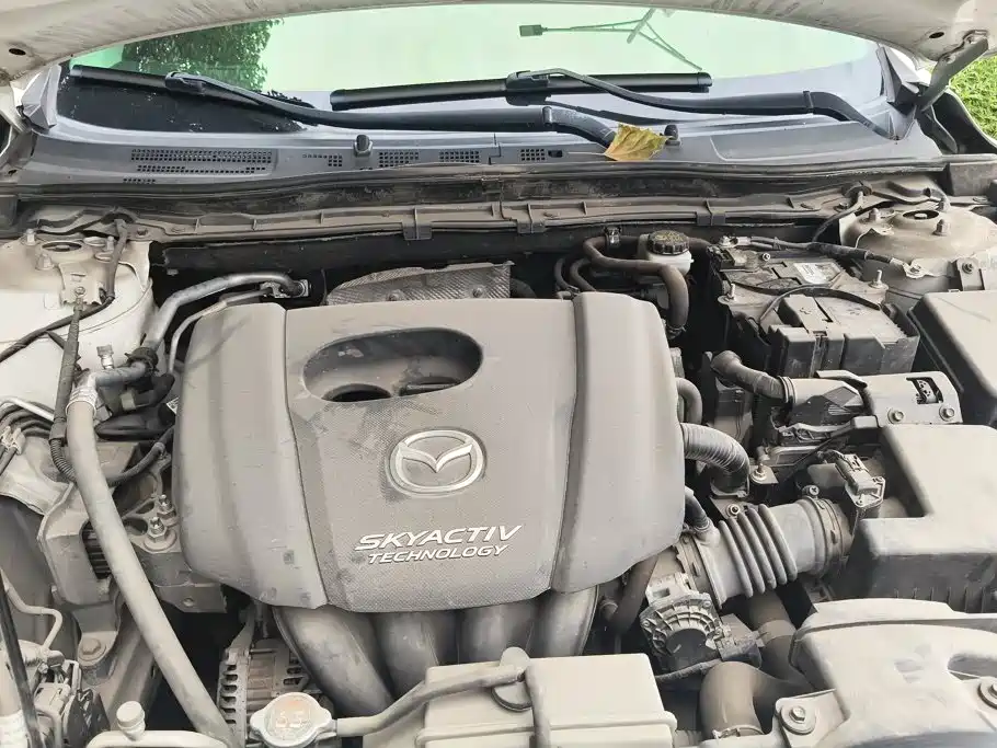 Mazda 3 Axela 2019 — фото 10