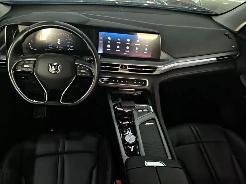 Changan CS75PLUS 2022 — фото 10