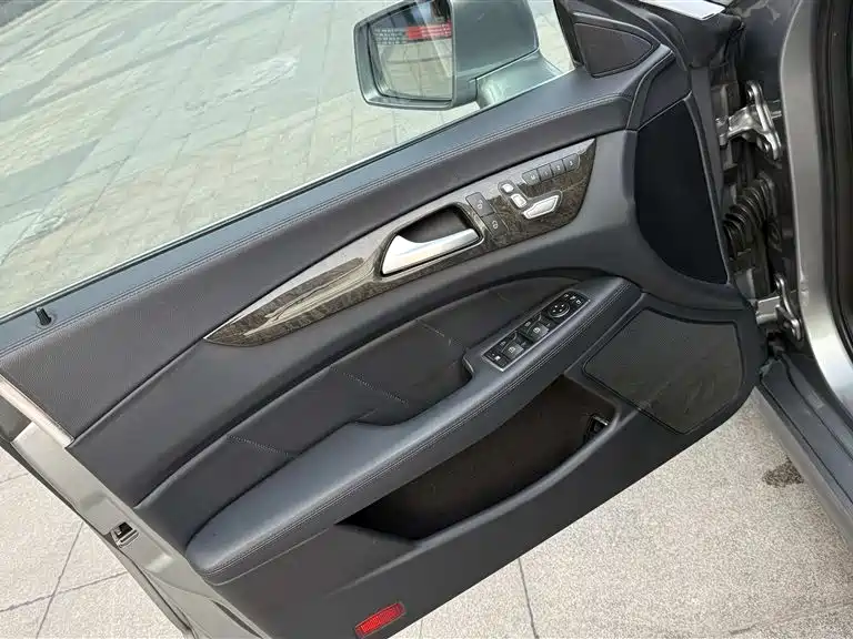 Mercedes-Benz CLS 2015 — фото 10