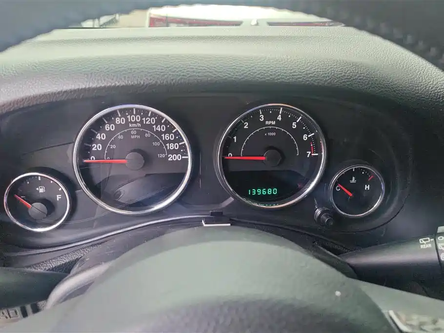 Jeep Wrangler 2013 — фото 14