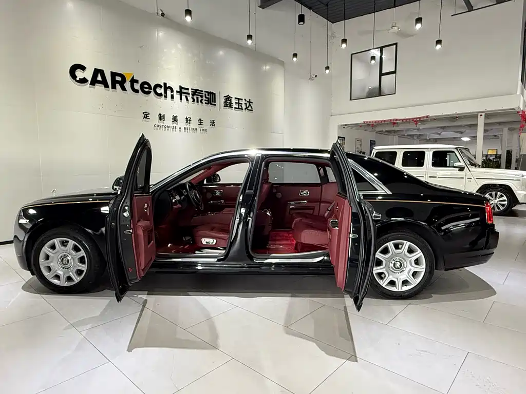 Rolls-Royce Ghost 2014 — фото 11