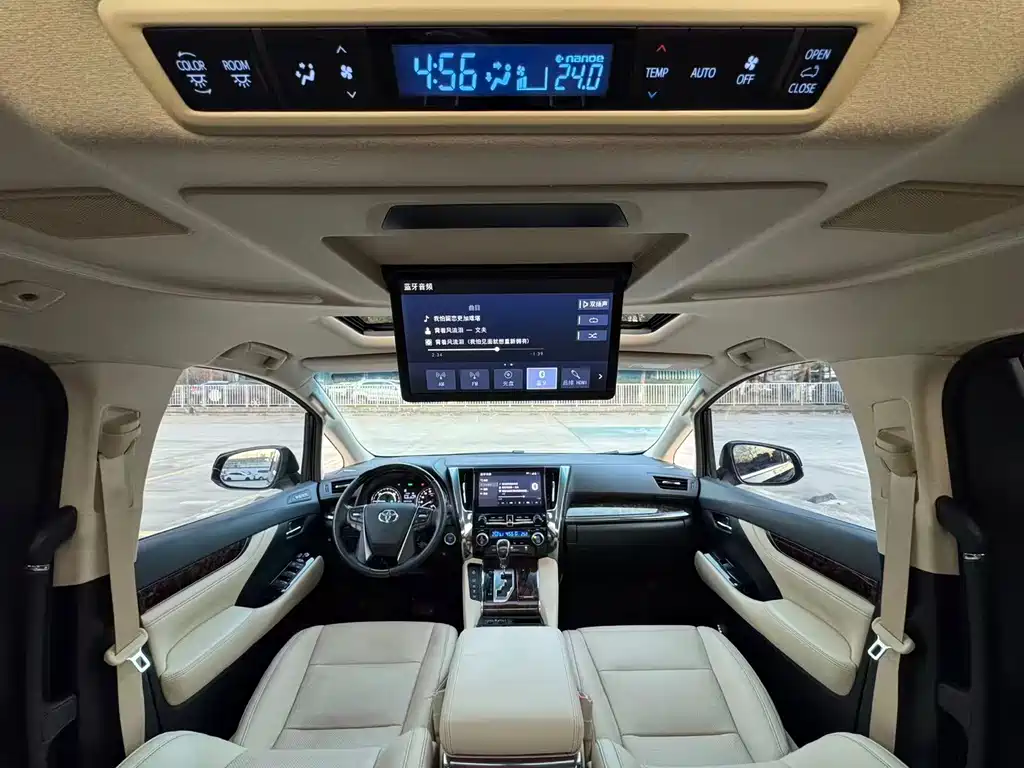 Toyota Alphard 2022 — фото 4