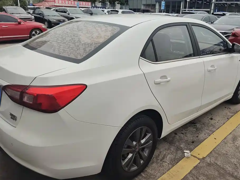 Roewe 360 2017