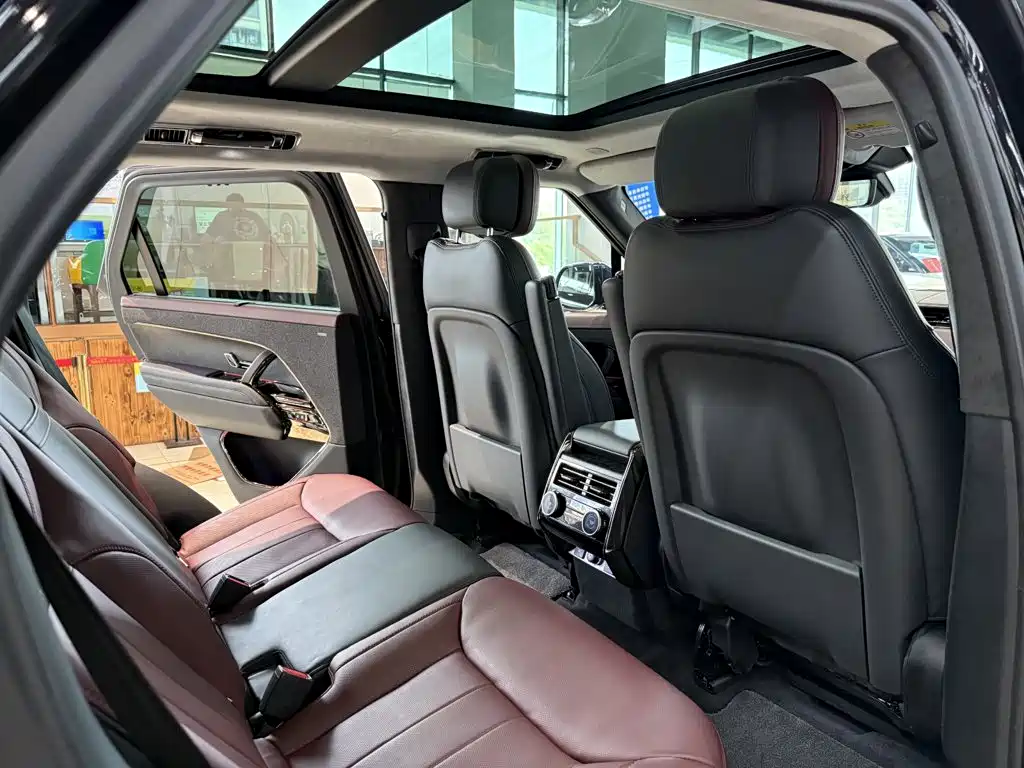 Land Rover Range Rover Sport 2024 — фото 22