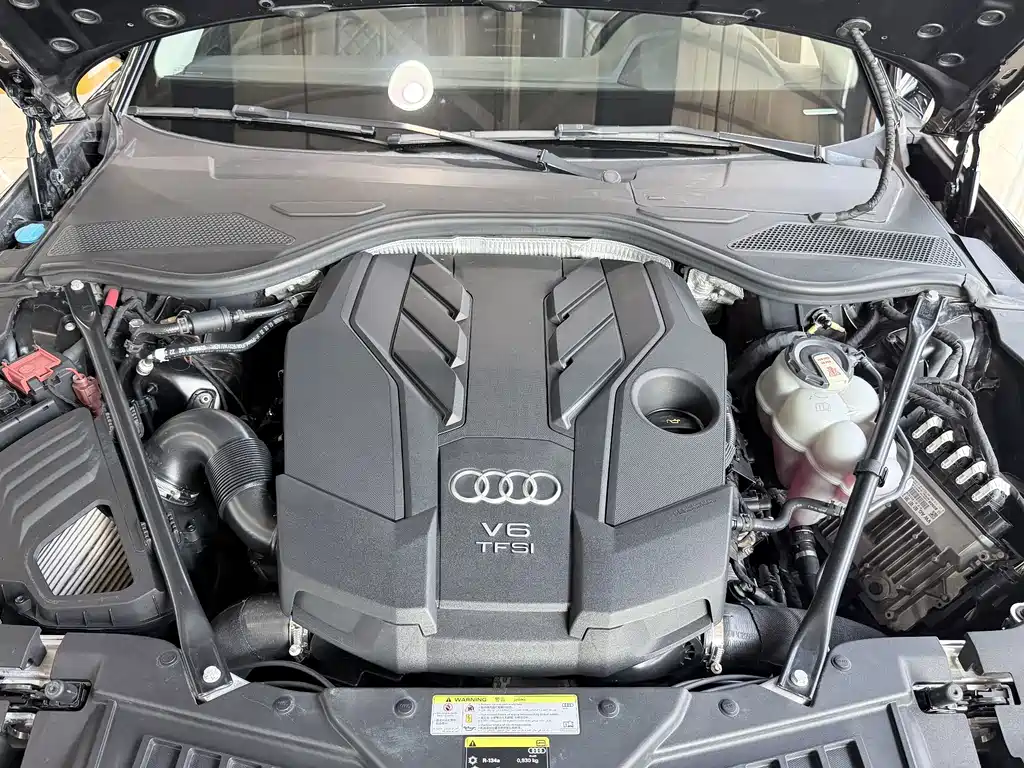 Audi A8 2021 — фото 13