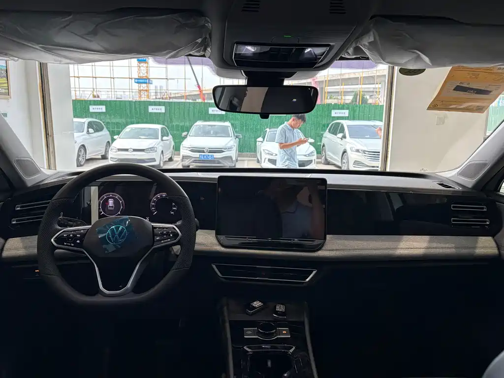 Volkswagen Tiguan L 2026