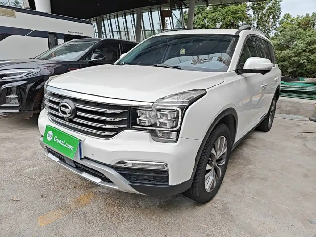 GAC Trumpchi GS8 2017 — фото 1