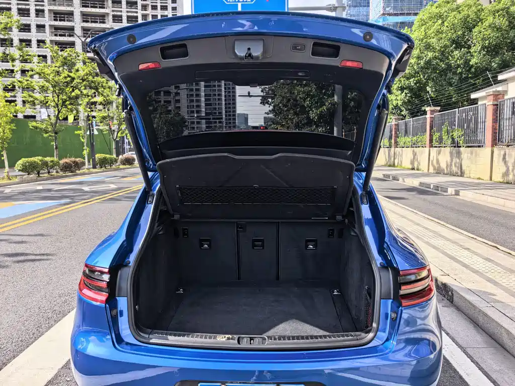Porsche Macan 2017 — фото 13