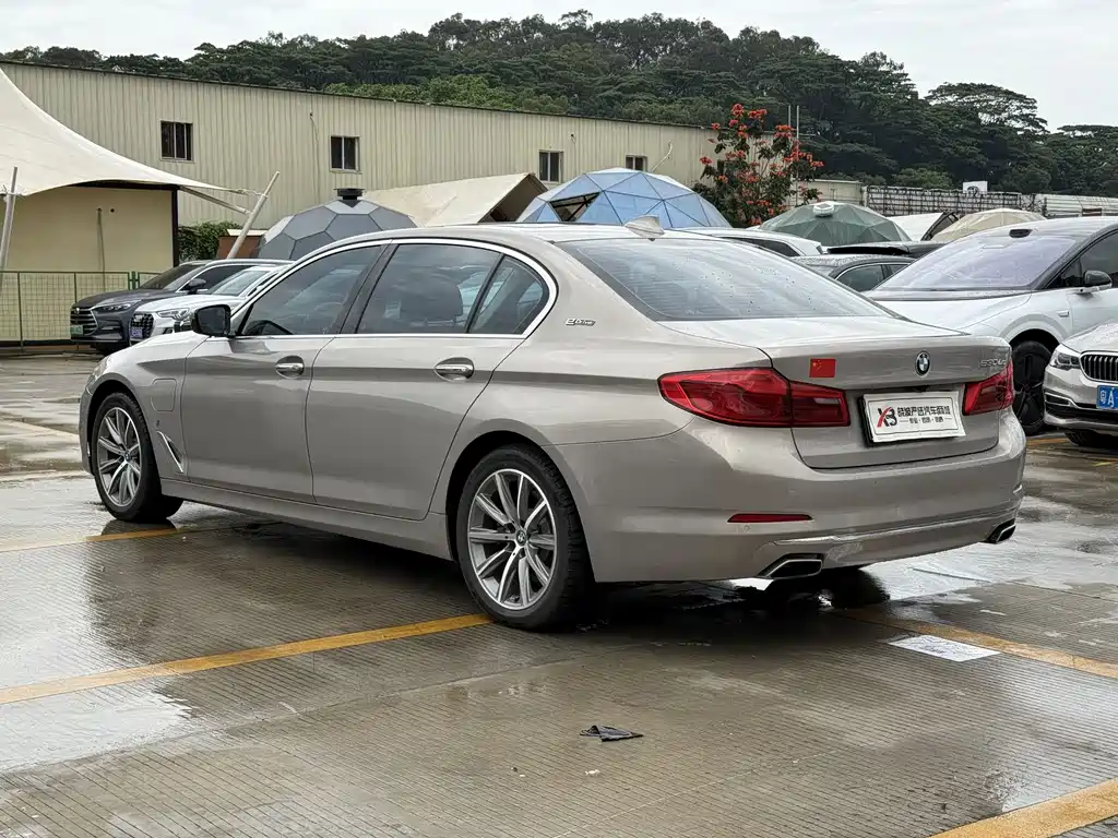 BMW 5 Series New Energy 2018 — фото 16