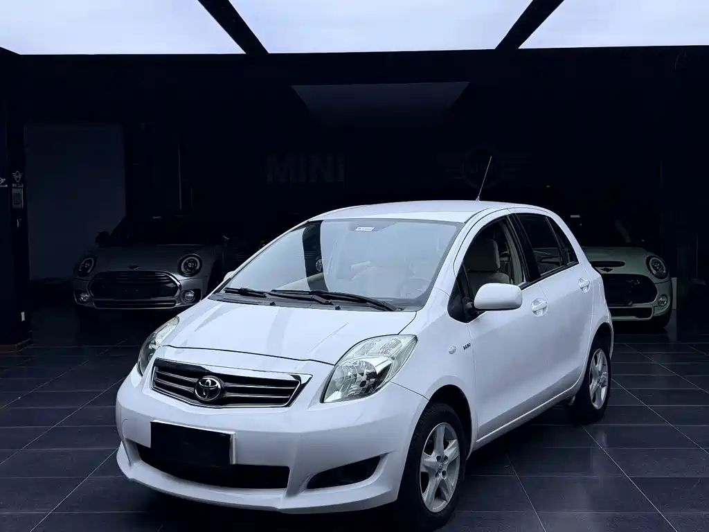 Toyota Yaris 2011