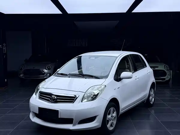 Toyota Yaris 2011