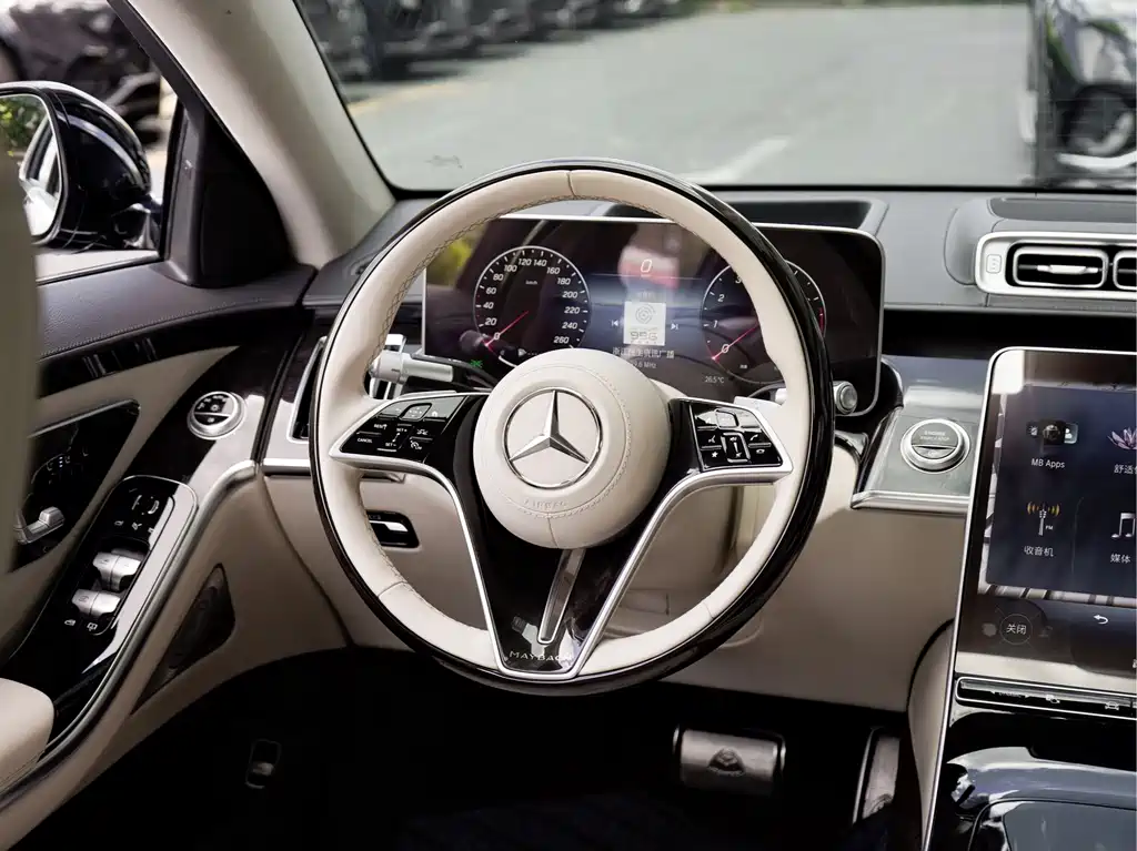 Mercedes-Benz Maybach S-Class 2022 — фото 15