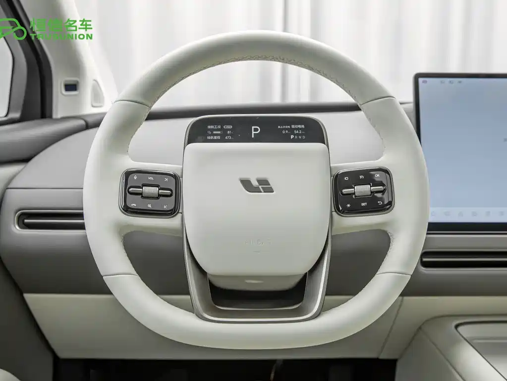 Li Auto i8 2025 — фото 18