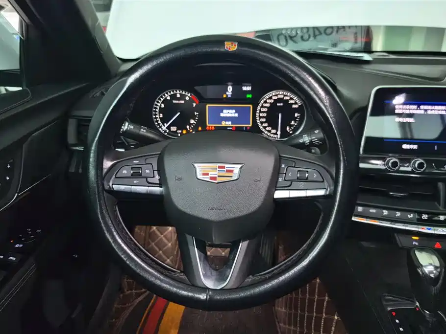 Cadillac CT4 2021 — фото 15