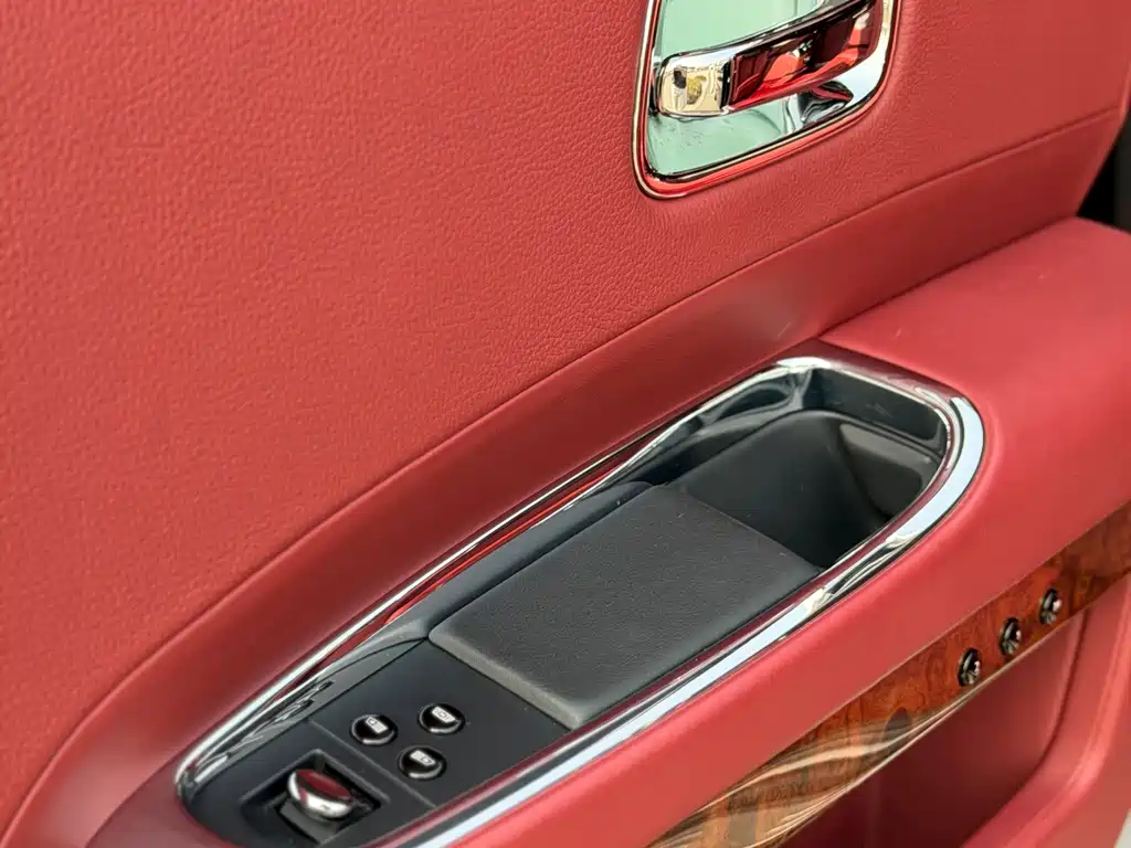 Rolls-Royce Ghost 2016 — фото 43
