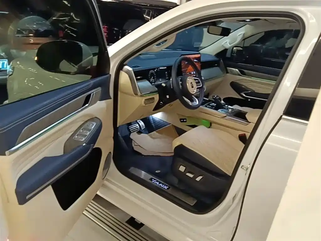 Tank 500 New Energy 2023 — фото 16