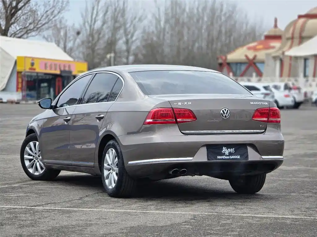 Volkswagen Magotan 2015