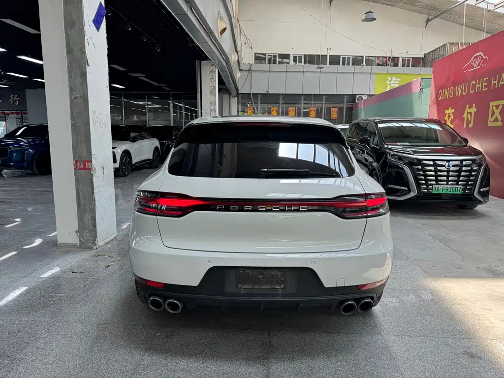 Porsche Macan 2021 — фото 12