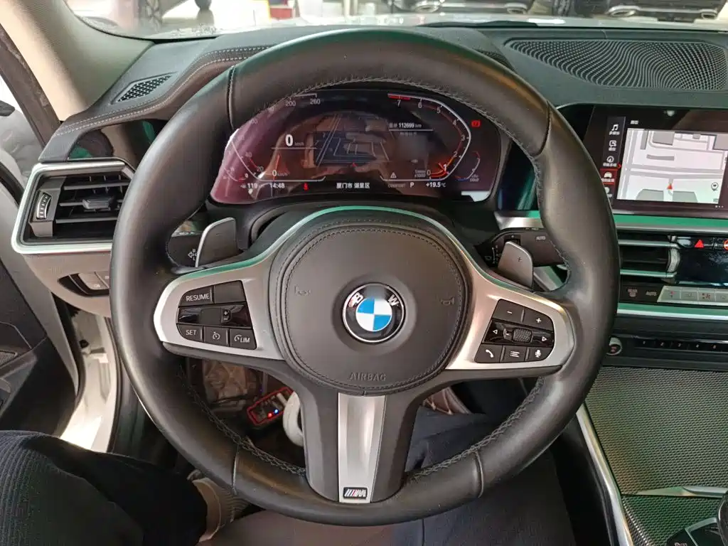 BMW 3 Series 2021 — фото 11