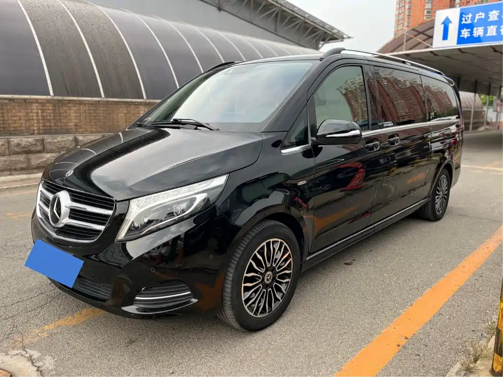 Mercedes-Benz V-Class 2020 — фото 1