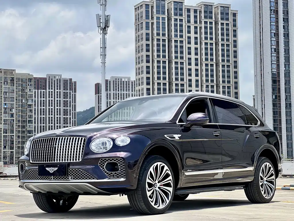 Bentley Bentayga 2023 — фото 2
