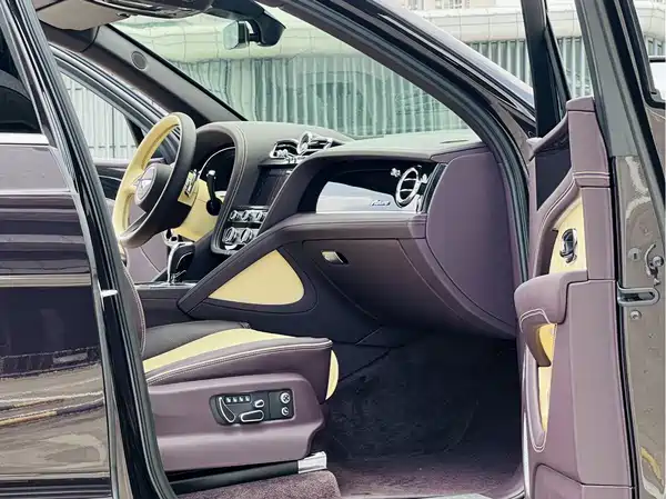 Bentley Bentayga 2023