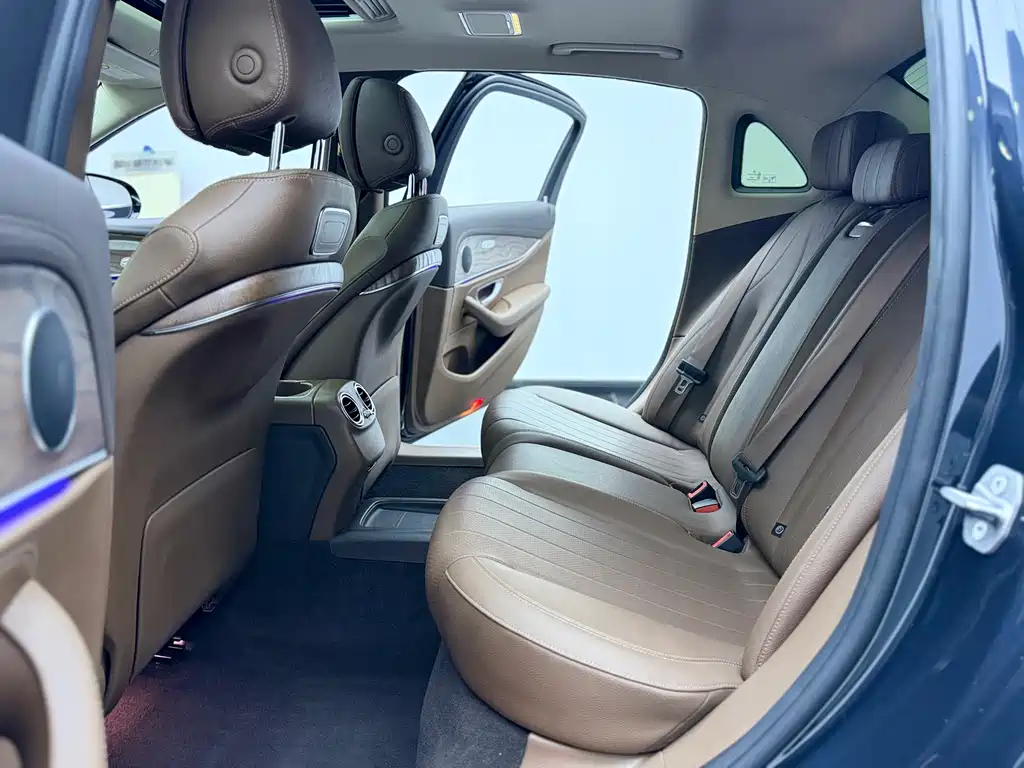 Mercedes-Benz E-Class 2016 — фото 10