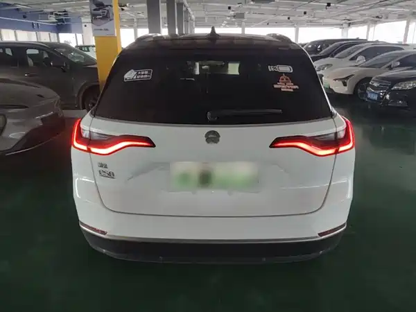 NIO ES8 2020