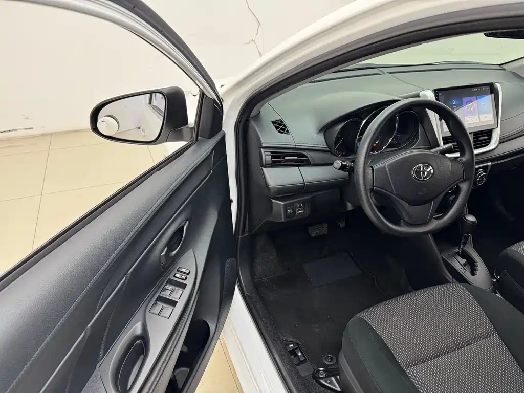 Toyota Vios 2017 — фото 12
