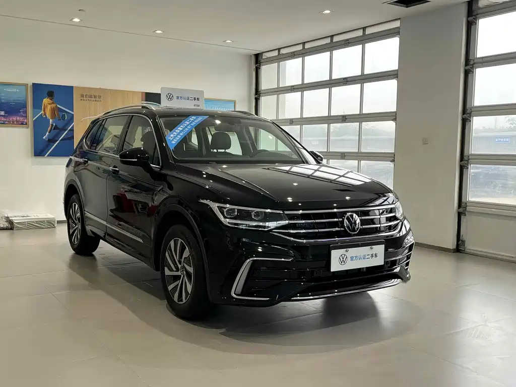 Volkswagen Tiguan L PHEV 2025 — фото 3