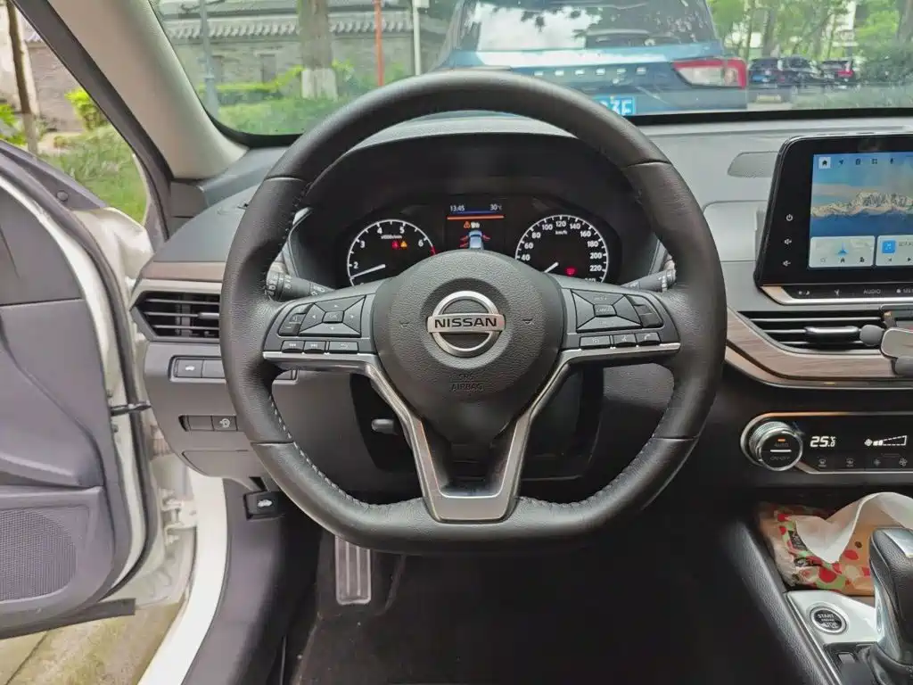 Nissan Teana 2022 — фото 11