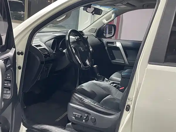 Toyota Prado 2016