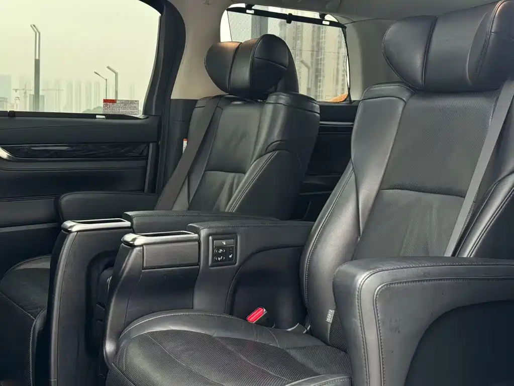 Toyota Vellfire 2020 — фото 7