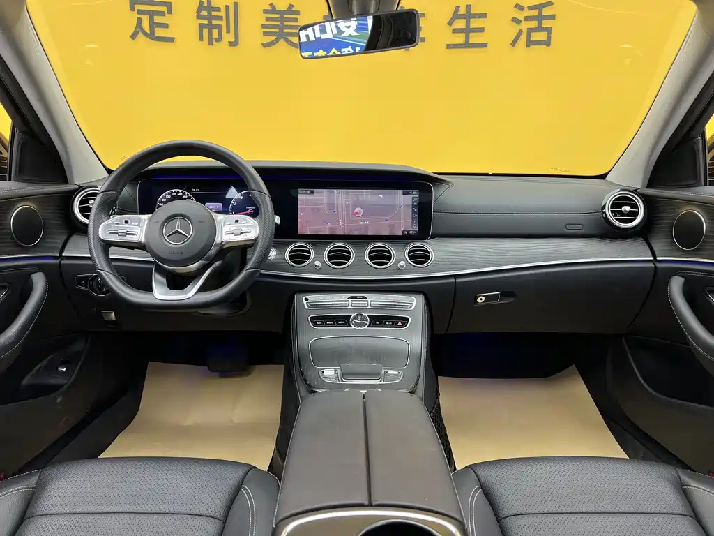 Mercedes-Benz E-Class 2019 — фото 11