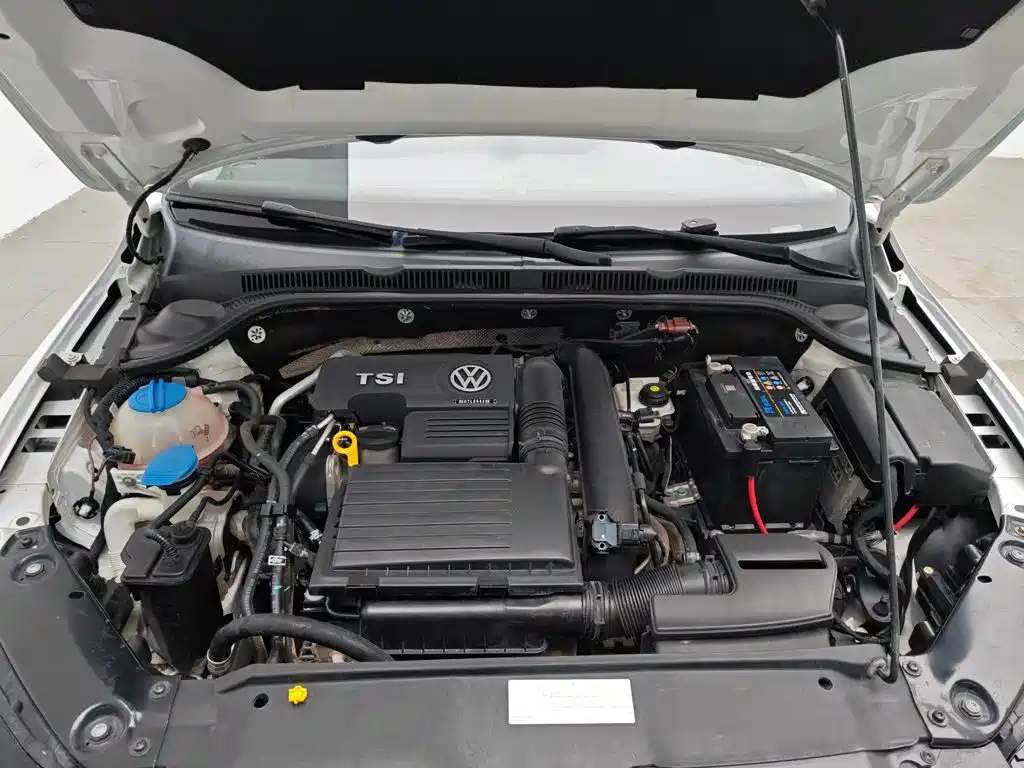 Volkswagen Sagitar 2017