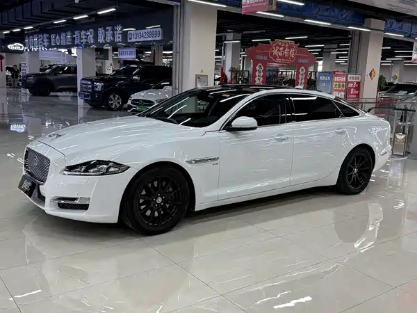Jaguar XJ 2016