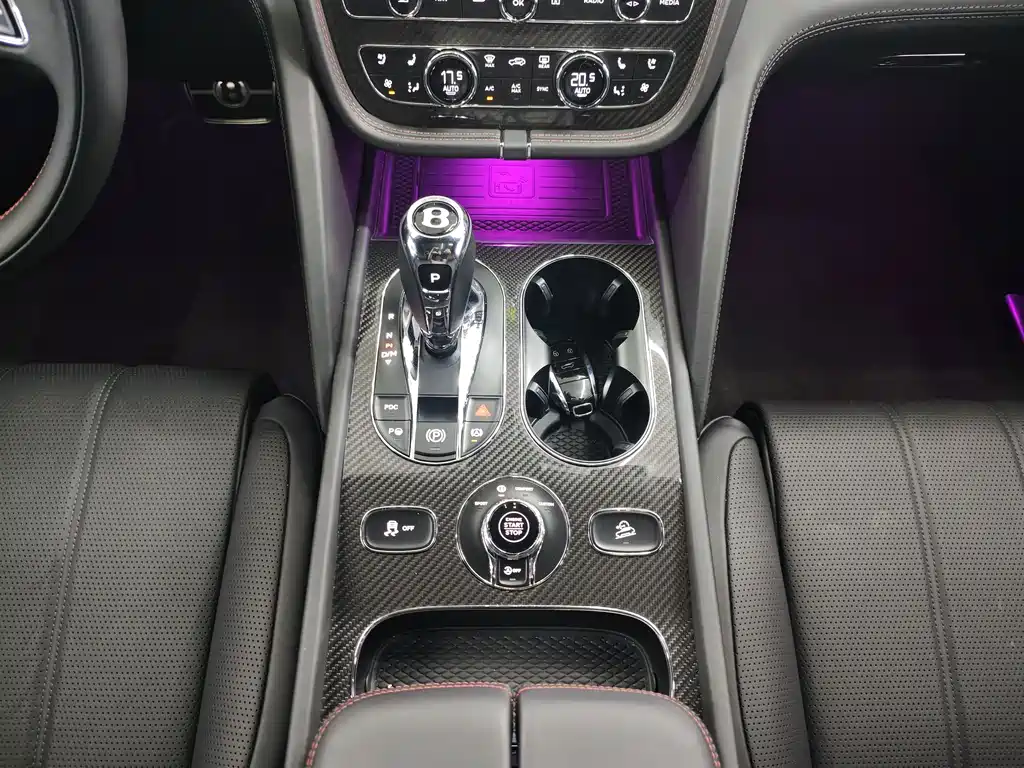 Bentley Bentayga 2020 — фото 12