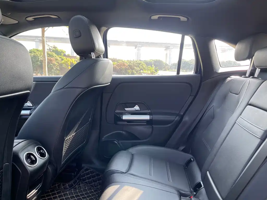 Mercedes-Benz GLA 2023 — фото 26