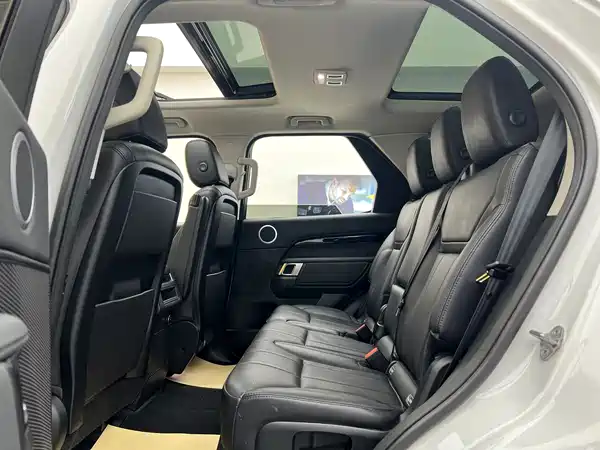 Land Rover Discovery 2018