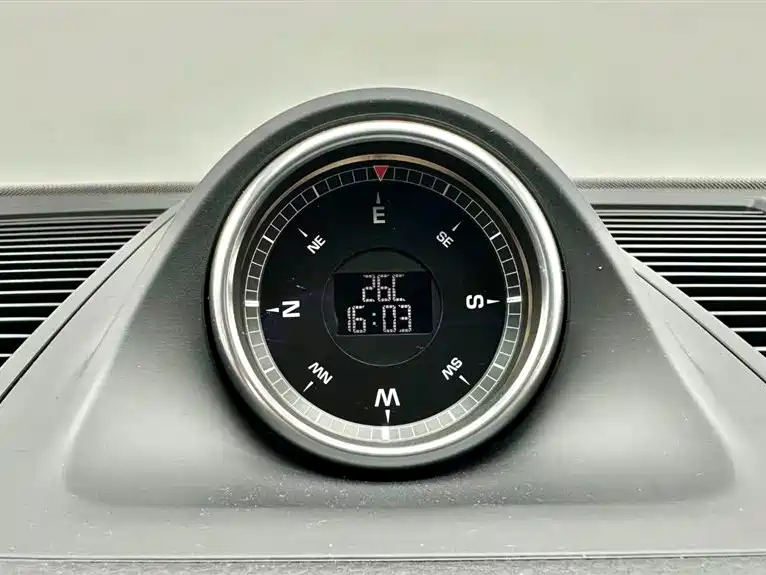 Porsche Macan 2021 — фото 10