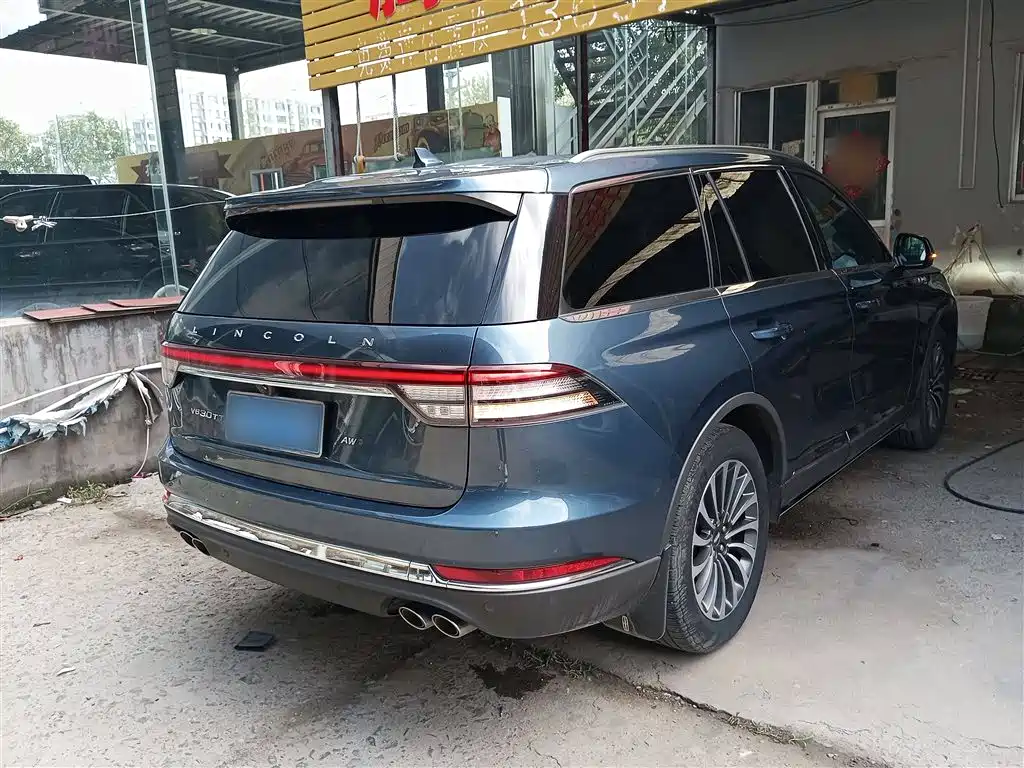 Lincoln Aviator 2019 — фото 27