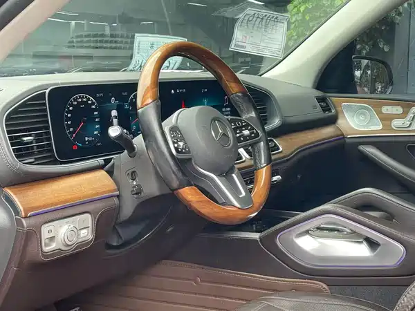 Mercedes-Benz GLS 2020
