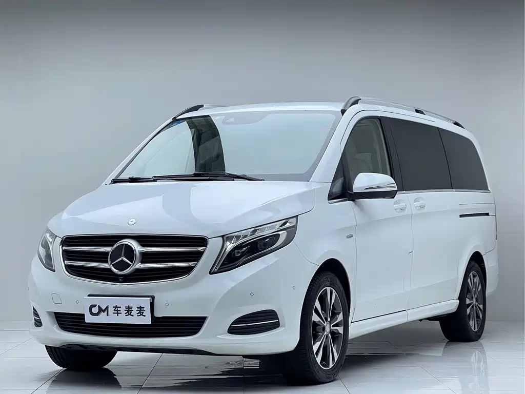 Mercedes-Benz V-Class 2017 — фото 1